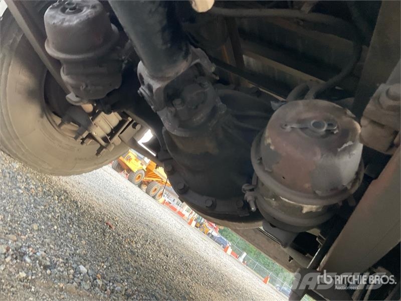 Freightliner M2 106 4x2 Van Truck ボックスボディー、ウイング、箱車
