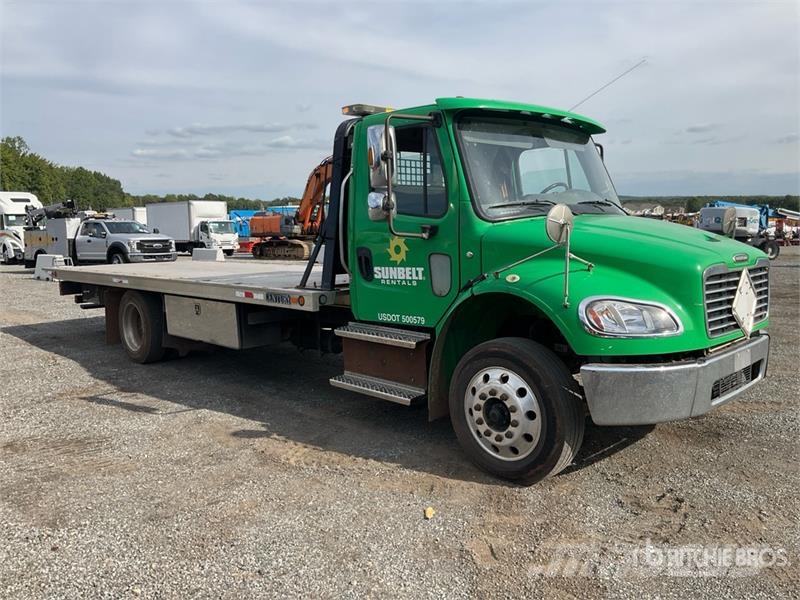 Freightliner M2 106 4x2 Rollback Truck 회수 차량