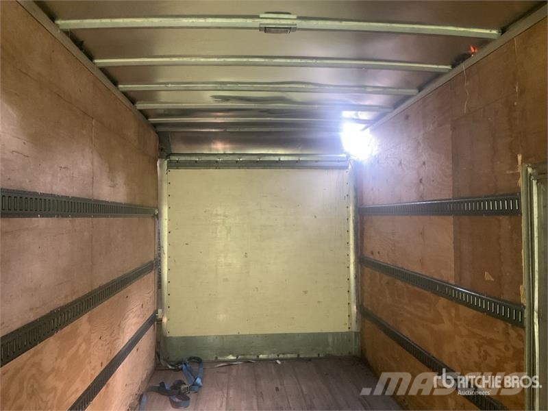Freightliner M2 106 4x2 Van Truck (Inoperable) Samochody ciężarowe ze skrzynią zamkniętą