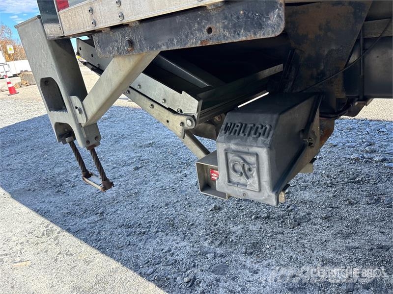 Freightliner M2 106 4x2 Van Truck Box trucks