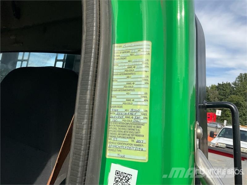 Freightliner M2 106 4x2 Rollback Truck 회수 차량