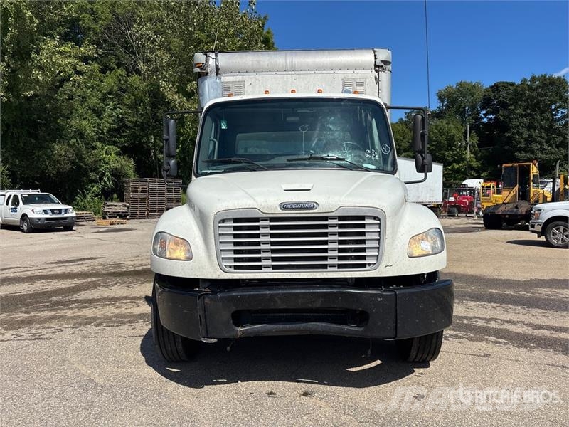 Freightliner M2 106 4x2 Van Truck (Inoperable) Kapali kasa kamyonlar