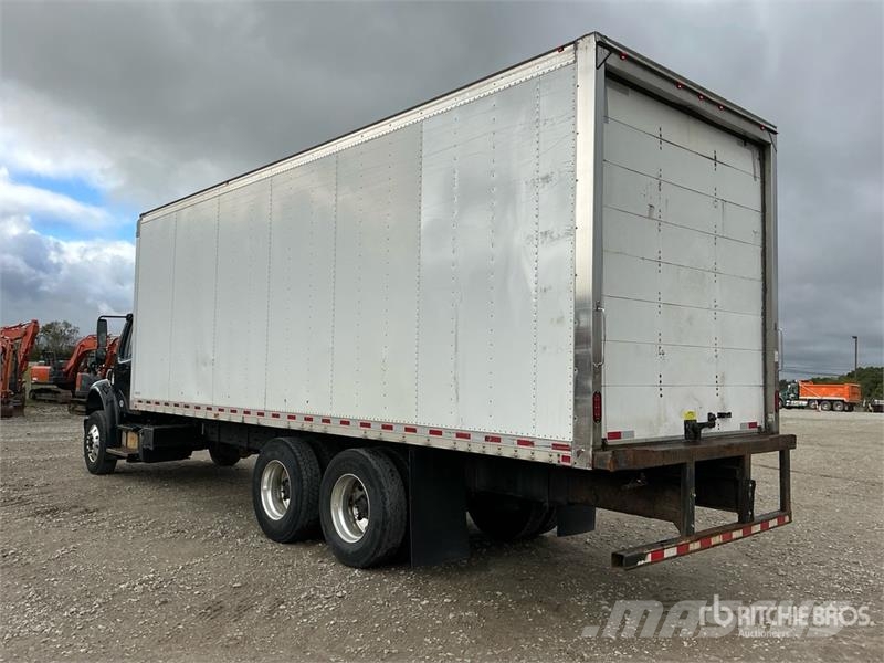Freightliner M2 106 6x4 Van Truck Camiones caja cerrada