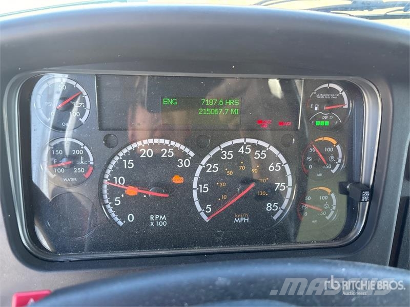 Freightliner M2 106 6x4 Van Truck Box trucks