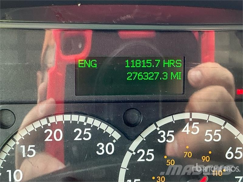 Freightliner M2 106 6x4 Van Truck Camiones caja cerrada