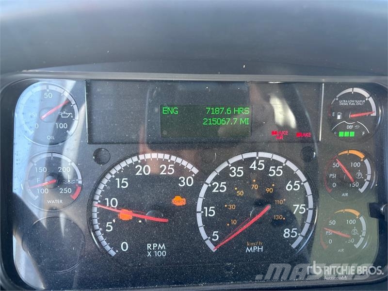 Freightliner M2 106 6x4 Van Truck Box trucks