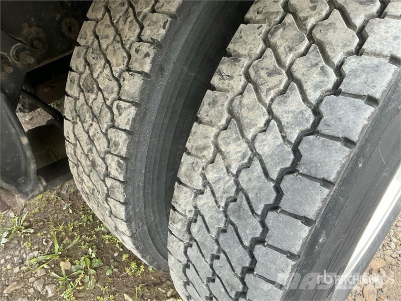 Freightliner M2 106 6x4 Van Truck Camiones caja cerrada