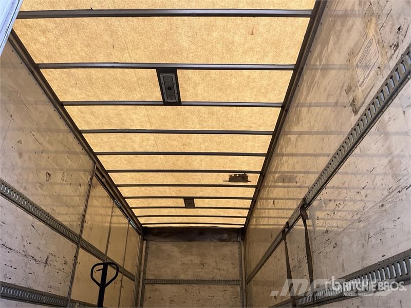 Freightliner M2 106 6x4 Van Truck Sanduk kamioni