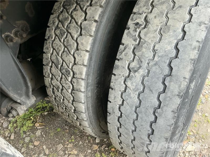 Freightliner M2 106 6x4 Van Truck Camiones caja cerrada