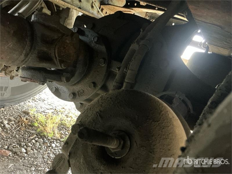 Freightliner M2 106 6x4 Van Truck Camiones caja cerrada