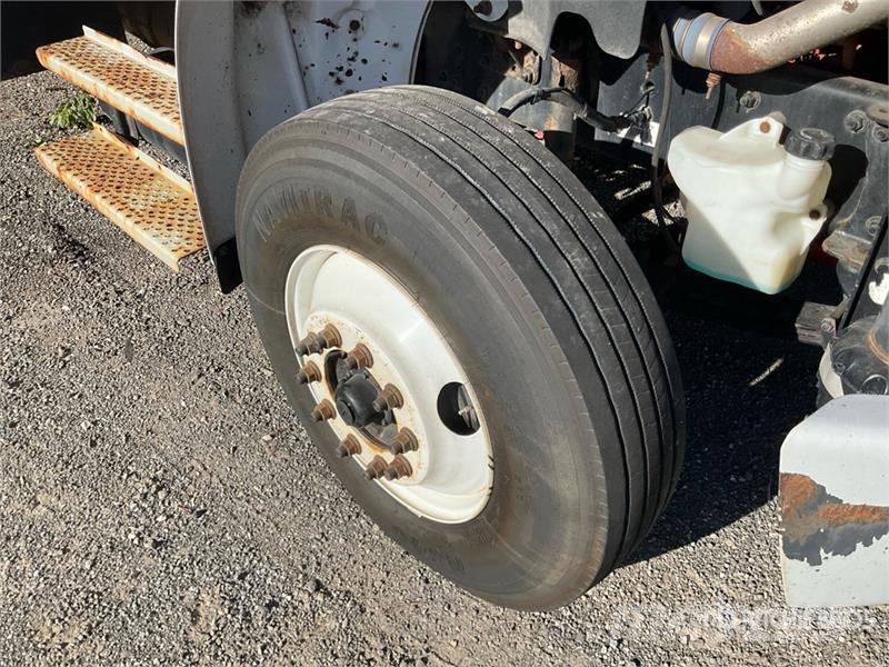 Freightliner M2 106 6x4 Van Truck Sanduk kamioni