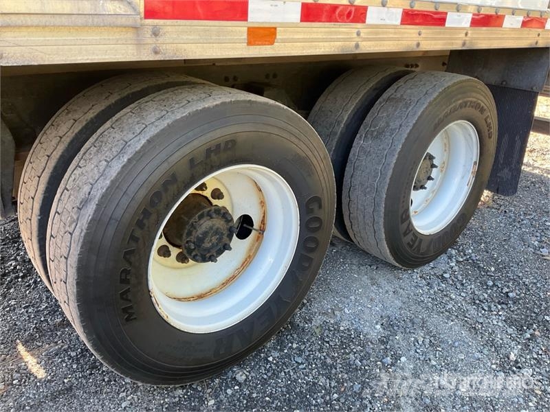 Freightliner M2 106 6x4 Van Truck Sanduk kamioni