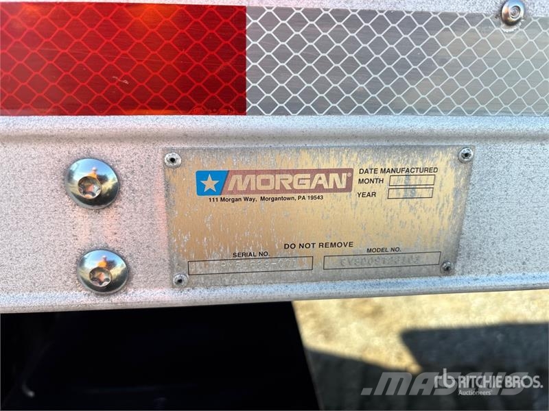 Freightliner M2 106 6x2 Van Truck Tovornjaki zabojniki