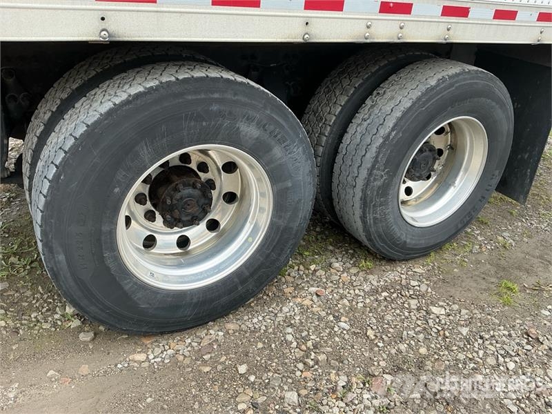 Freightliner M2 106 6x4 Van Truck Camiones caja cerrada