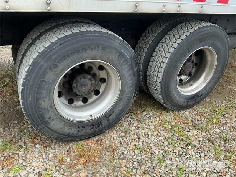 Freightliner M2 106 6x4 Van Truck Camiones caja cerrada