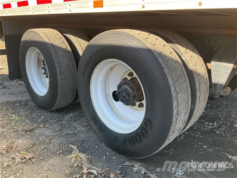 Freightliner M2 106 6x4 Van Truck Sanduk kamioni