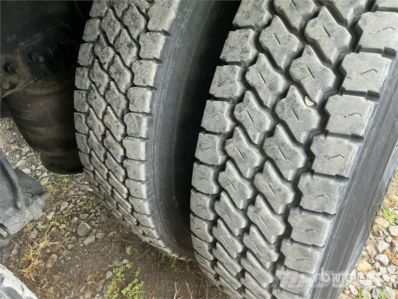 Freightliner M2 106 6x4 Van Truck Camiones caja cerrada