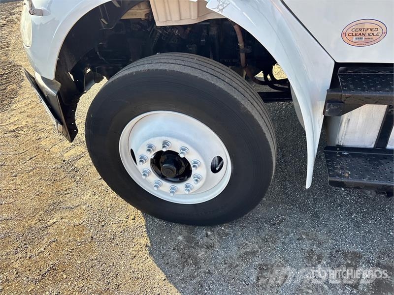 Freightliner M2 106 6x2 Van Truck Tovornjaki zabojniki