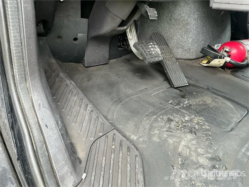 Freightliner M2 106 6x4 Van Truck Camiones caja cerrada