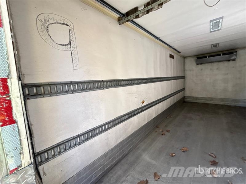 Freightliner M2 4x2 Refrigerated Truck (Inoperable) Hűtős