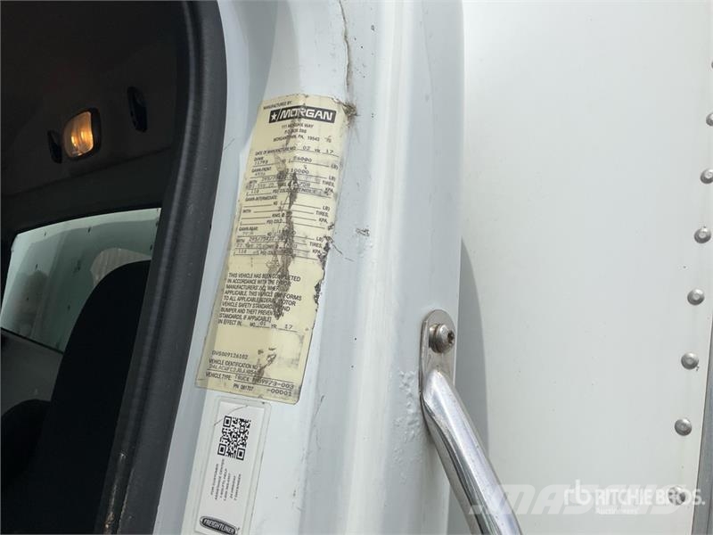 Freightliner M2106 4x2 Van Truck Furgons