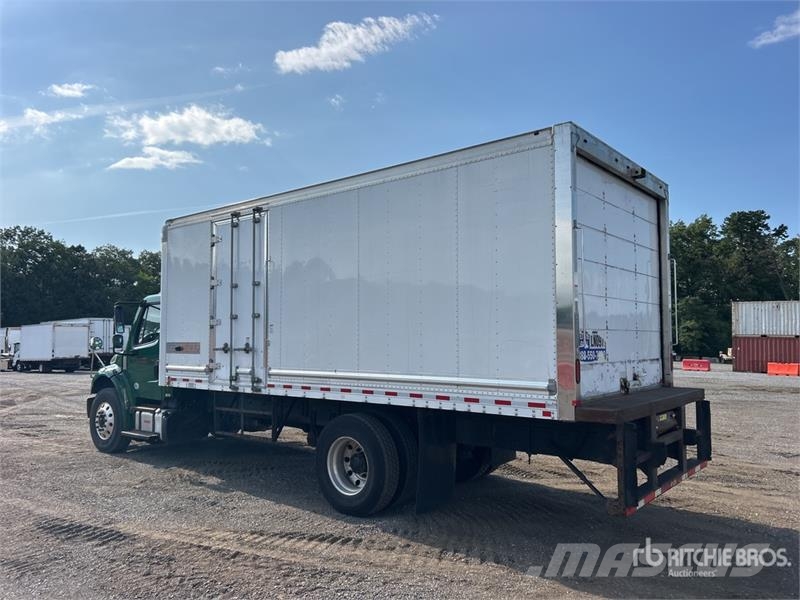 Freightliner M2106 4x2 Van Truck Skriňová nadstavba