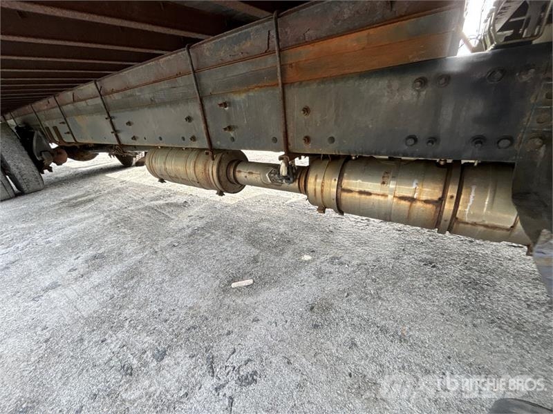 Freightliner M2106 4x2 Van Truck Фургони