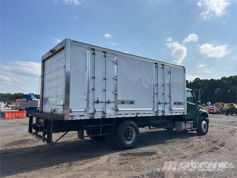 Freightliner M2106 4x2 Van Truck Skriňová nadstavba
