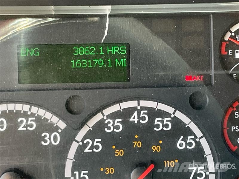 Freightliner M2106 4x2 Van Truck Camion cassonati