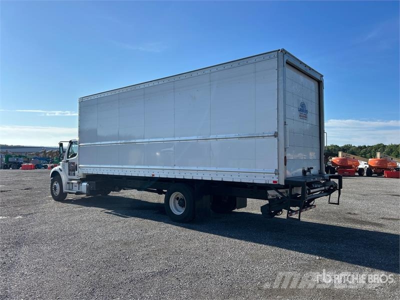 Freightliner M2106 4x2 Van Truck Skriňová nadstavba
