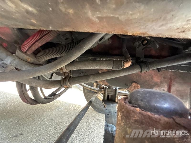Freightliner M2106 4x2 Van Truck (Inoperable) Фургони