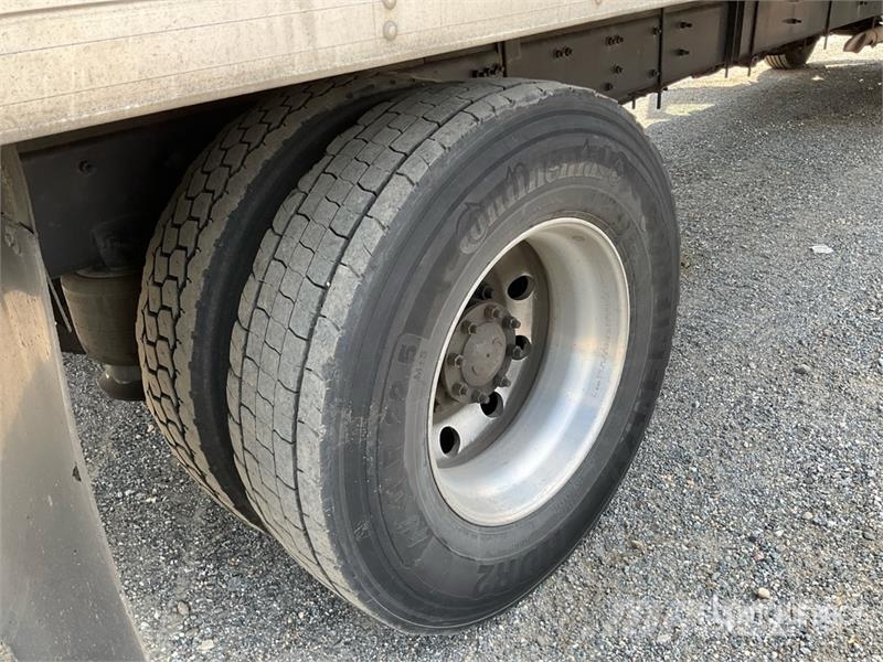 Freightliner M2106 4x2 Van Truck Camion cassonati