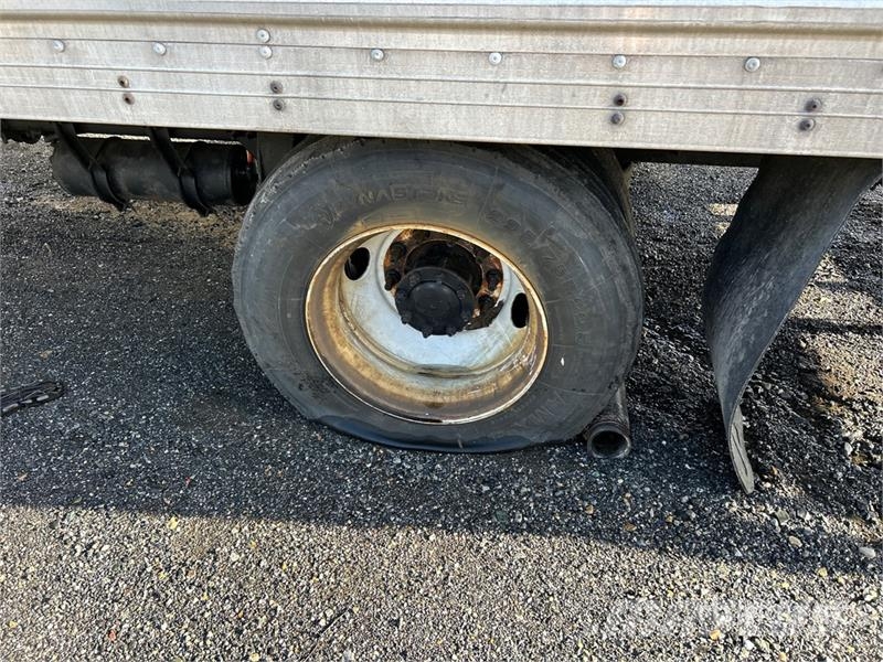 Freightliner M2106 4x2 Van Truck (Inoperable) Sanduk kamioni