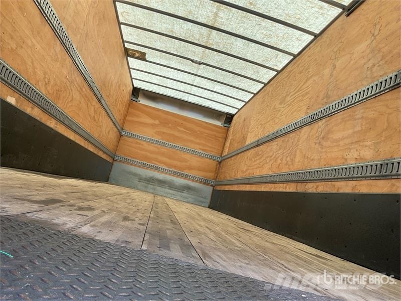 Freightliner M2106 4x2 Van Truck Furgons