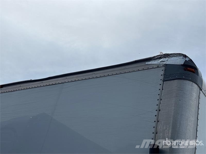 Freightliner M2106 4x2 Van Truck (Inoperable) Фургони