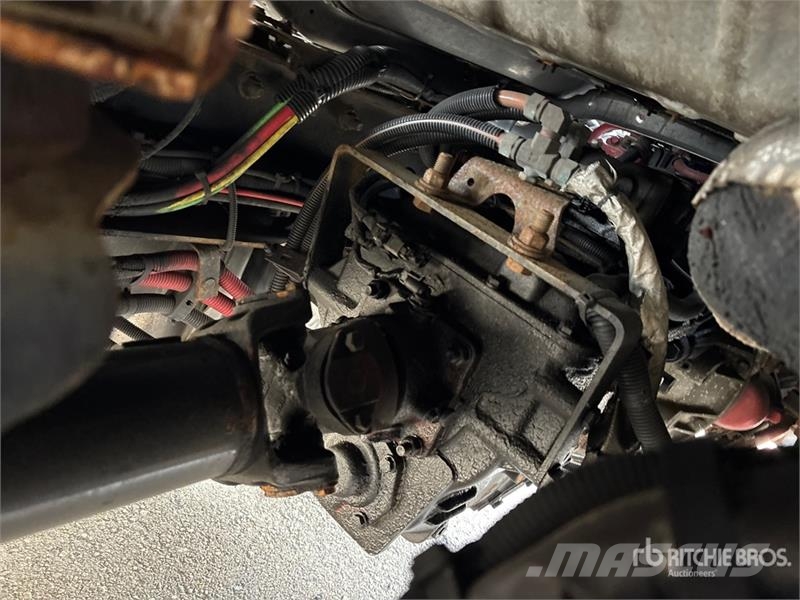 Freightliner M2106 4x2 Van Truck (Inoperable) Фургони