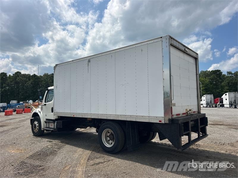 Freightliner M2106 4x2 Van Truck Skriňová nadstavba