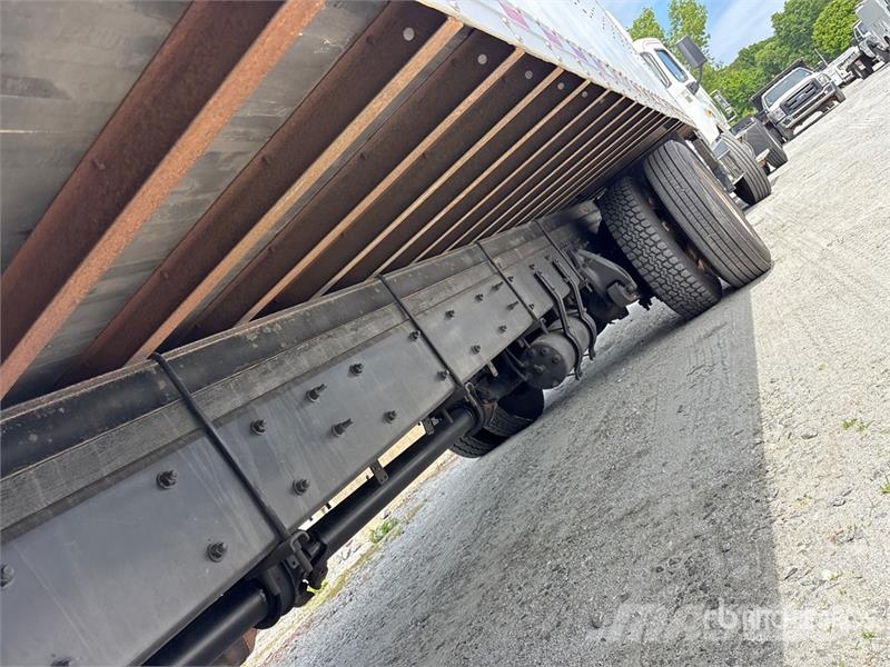 Freightliner M2106 4x2 Van Truck Camiones con caja de remolque