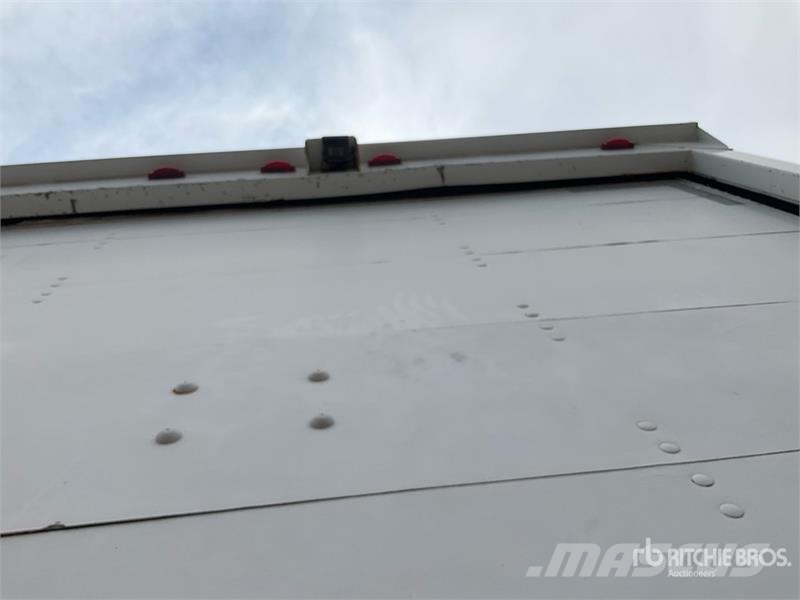 Freightliner M2106 4x2 Van Truck Furgons