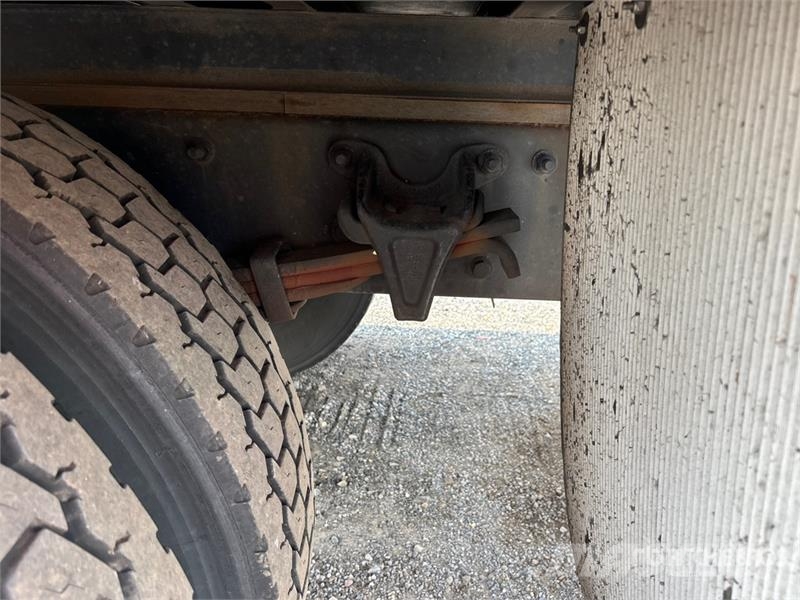 Freightliner M2106 4x2 Van Truck Kofferaufbau