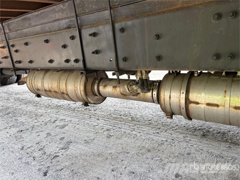 Freightliner M2106 4x2 Van Truck Camiones con caja de remolque