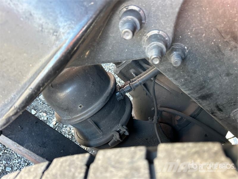 Freightliner M2106 4x2 Van Truck Skriňová nadstavba