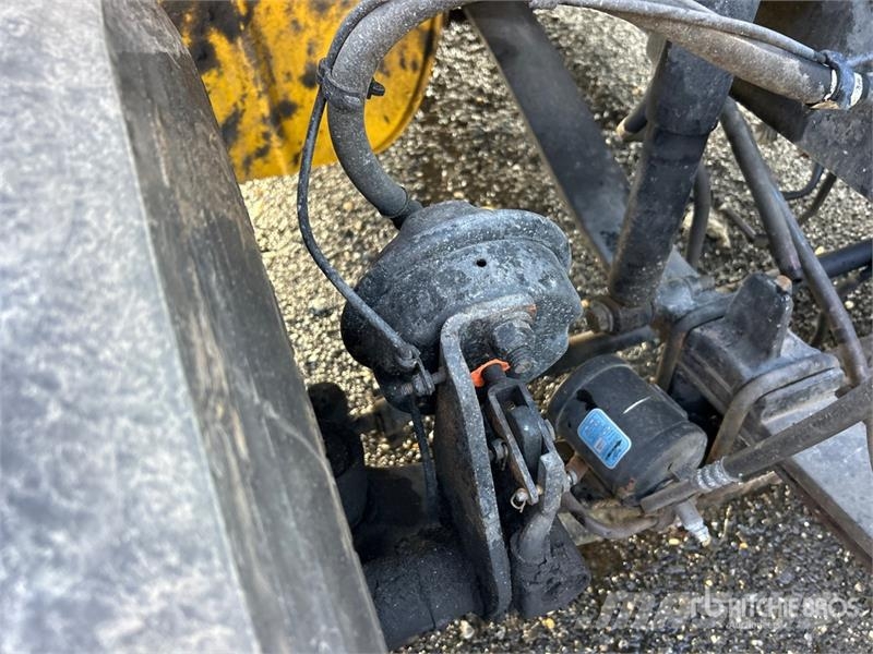 Freightliner M2106 4x2 Van Truck (Inoperable) Sanduk kamioni