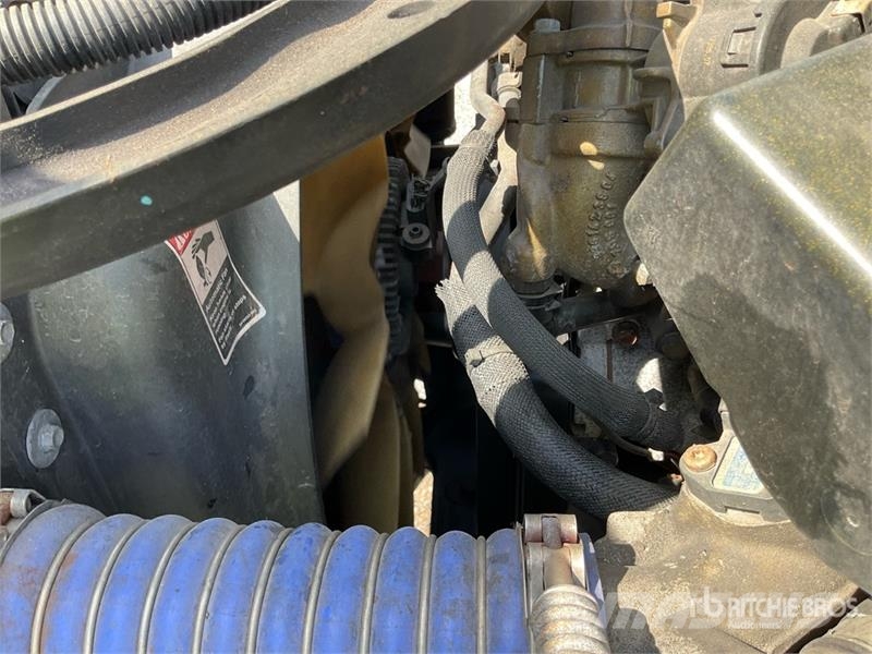 Freightliner M2106 4x2 Van Truck Camion cassonati