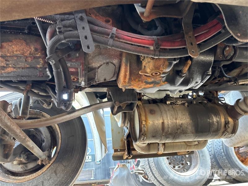 Freightliner M2106 4x2 Van Truck (Inoperable) Фургони