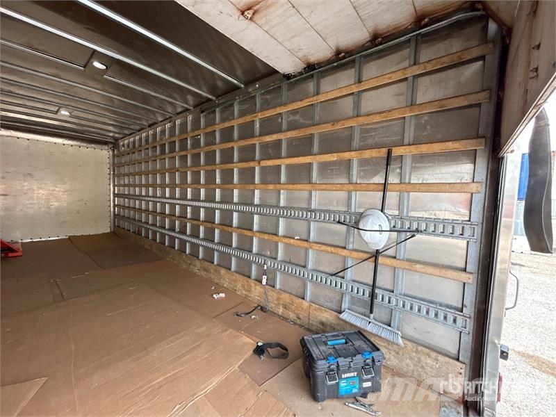 Freightliner M2106 4x2 Van Truck Kofferaufbau