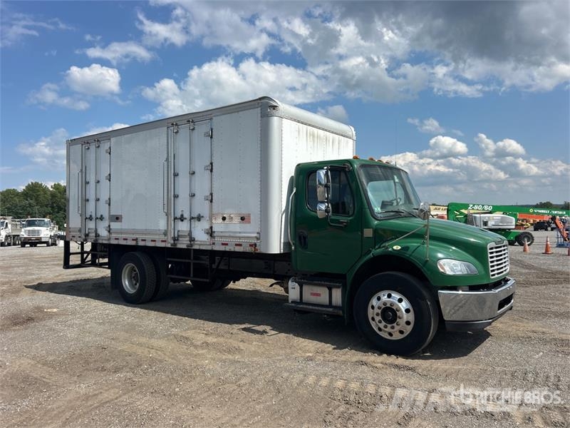 Freightliner M2106 4x2 Van Truck Skriňová nadstavba