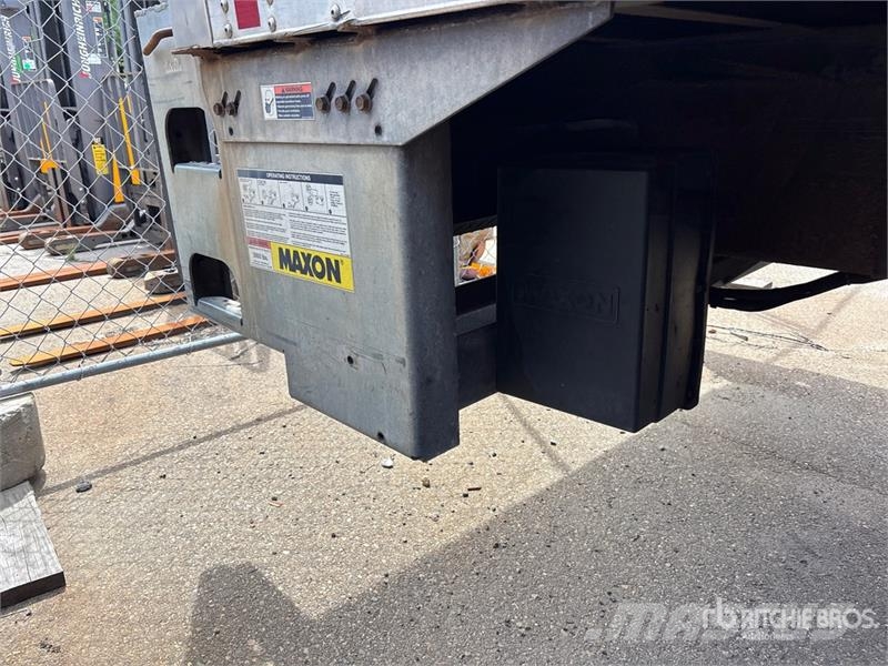 Freightliner M2106 4x2 Van Truck (Inoperable) Фургони