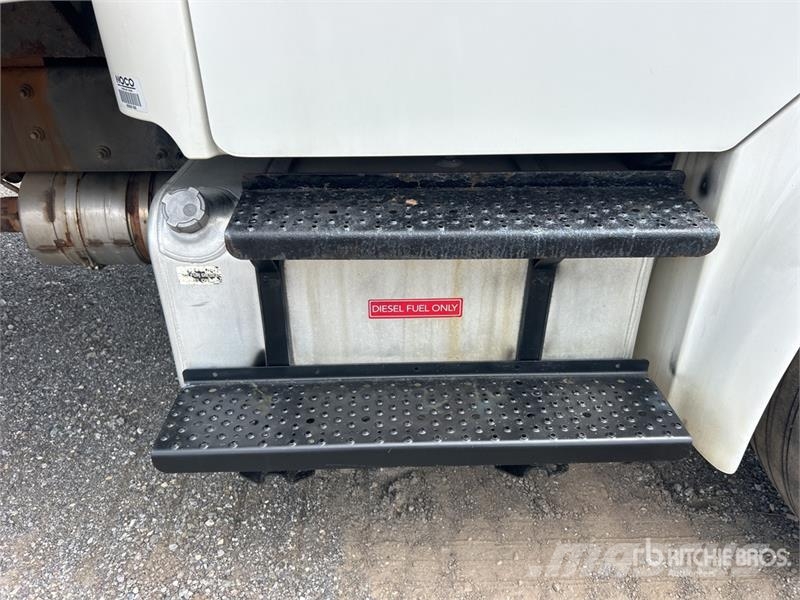 Freightliner M2106 4x2 Van Truck Skriňová nadstavba