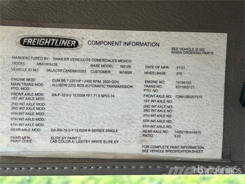 Freightliner M2106 4x2 Van Truck Skriňová nadstavba
